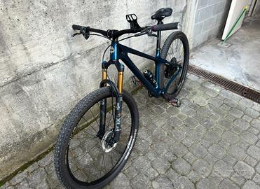 Yeti ARC M  TURQ da 6.440€ come Nuova