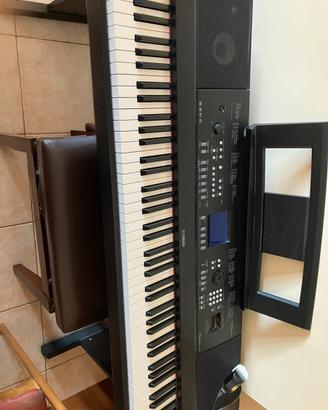 Tastiera musicale Yamaha DGX 650