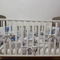 Lettino per bambini con paracolpi