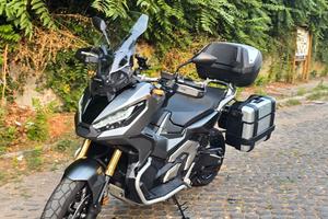 Honda X-ADV 750 2024 – 8.600 km – Garanzia 2028