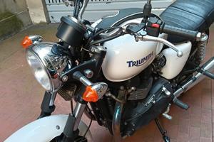 Triumph - Bonneville 900 T100