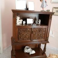 Mobile bar in legno massello intarsiato