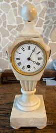 Orologio da appoggio in marmo