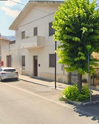 Casa indipendente di 160 m² con più di 5 locali e 