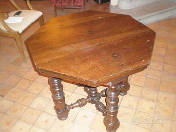 Tavolo ottagonale fine 700 primi 800 in noce