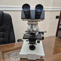 microscopio professionale leitz 