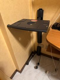 Supporto da parete con passa cavi