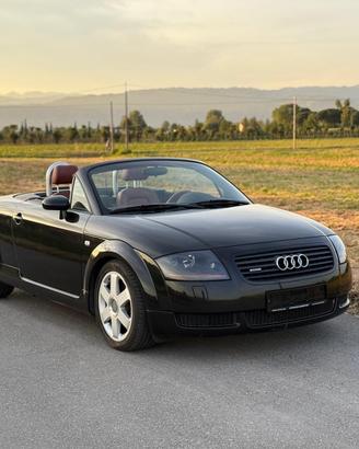 Audi TT Roadster 1.8 T 20V 225 CV baseball edition