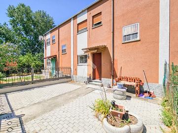 CASA SEMINDIPENDENTE A ALESSANDRIA