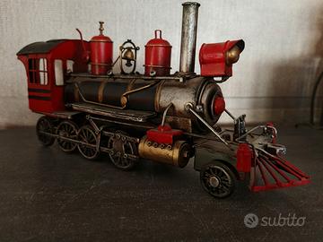 Locomotiva in metallo 