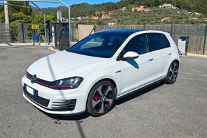 Volkswagen Golf GTI 7