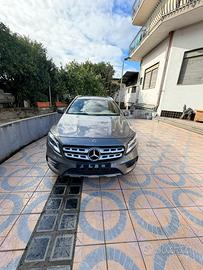 Gla 220d amg premium