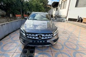 Gla 220d amg premium
