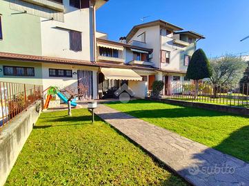 VILLA A SCHIERA A DALMINE