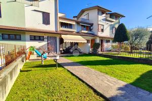 VILLA A SCHIERA A DALMINE