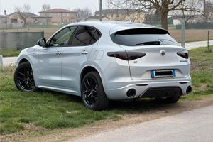 Alfa Romeo Stelvio Veloce Q4 210 cv