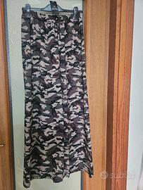 Pantalone a gamba ampia