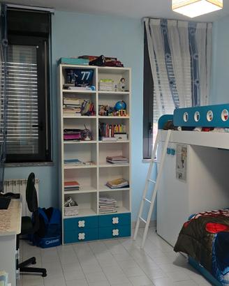 cameretta per bambini cabina armadio.