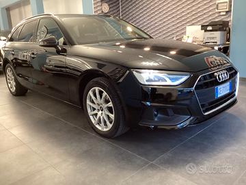 Audi A4 Avant 30 TDI/136 CV S tronic Business