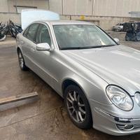 Mercedes Classe E W211 2.7 CDI 647961 PER RICAMBI