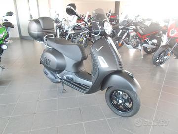 Vespa GTS 300 hpe NOTTE