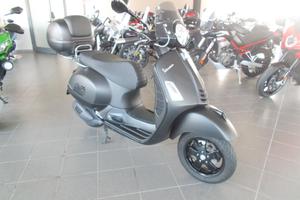 Vespa GTS 300 hpe NOTTE