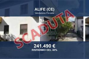 Immobile in asta di 561 m² con più di 5 locali a A