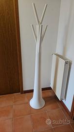 Appendiabiti in plastica - oggetto di arredamento