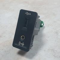 Volkswagen 5G0035222E connettore USB AUX-IN adatta
