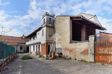 CASA SEMINDIPENDENTE A BUTTIGLIERA ALTA