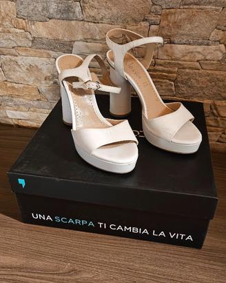 Sandalo Alesya bianco tacco alto largo, vera pelle
