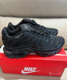 Nike  Air Max Plus Triple Black EU 40