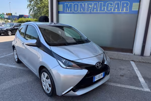 Toyota Aygo 1.0 VVT-i 69 CV 5 porte x-play