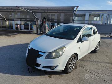 Auto Opel Corsa 