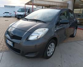 TOYOTA Yaris 1.0 BENZINA 70CV - NEOPATENTATI