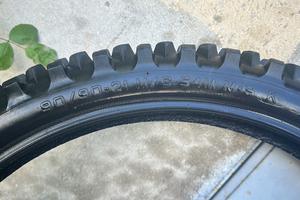 Metzeler 140/80/18 e 90/90/21