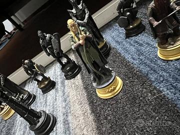 Statuette da collezione “Il Signore degli Anelli”