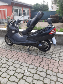 Suzuki burgam 400