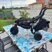 Passeggino triciclo richiudibile tipo trolley