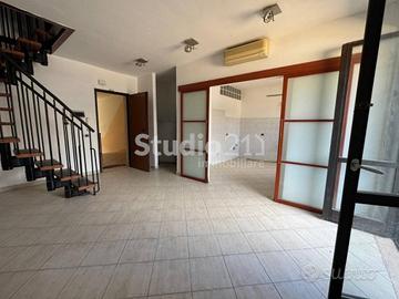 Appartamento di 55 m² con 4 locali e box auto a Ca