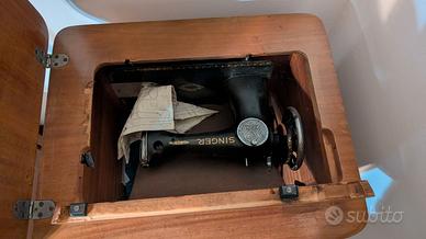 Macchina cucito antica