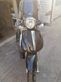 Piaggio beverly 400