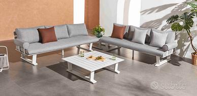 Set divano da giardino 2 e 3 posti con tavolini