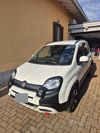 Panda Cross MY23 1.0 70cv Hybrid