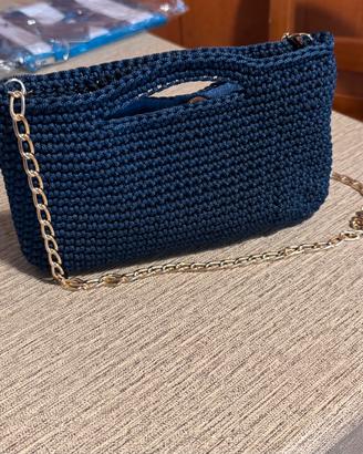 Borsa artigianale all’uncinetto blu navy