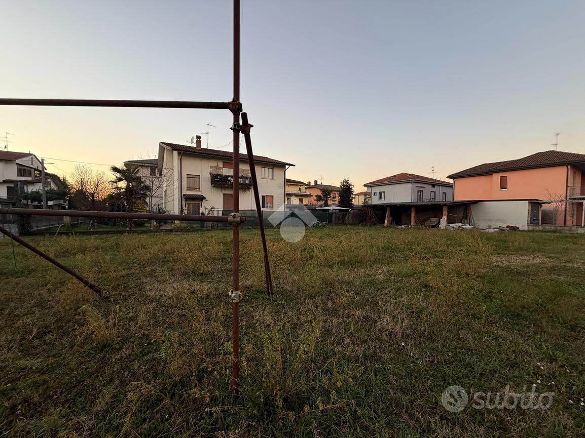 TER. RESIDENZIALE A MORENGO - Vista 4