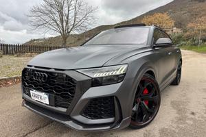 Audi Q8 RS TFSI V8 quattro tiptronic