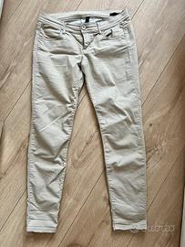 Jeans Benetton beige modello a vita bassa slim
