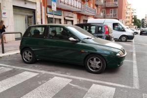Lancia Y elefantino rosso
