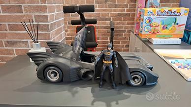 batmobile con batman